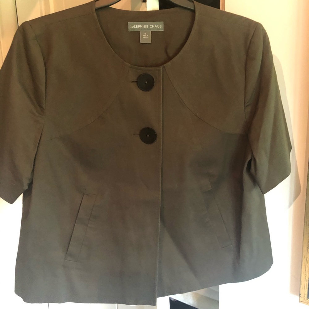 NWOT Ladies Jacket; Olive Color; Brown Buttons